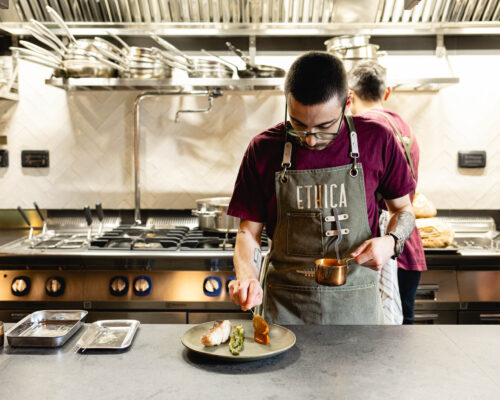 C’è del nuovo a Taormina: divertenti e suggestivi i piatti all’avanguardia di Ethica con un giovane chef da scoprire